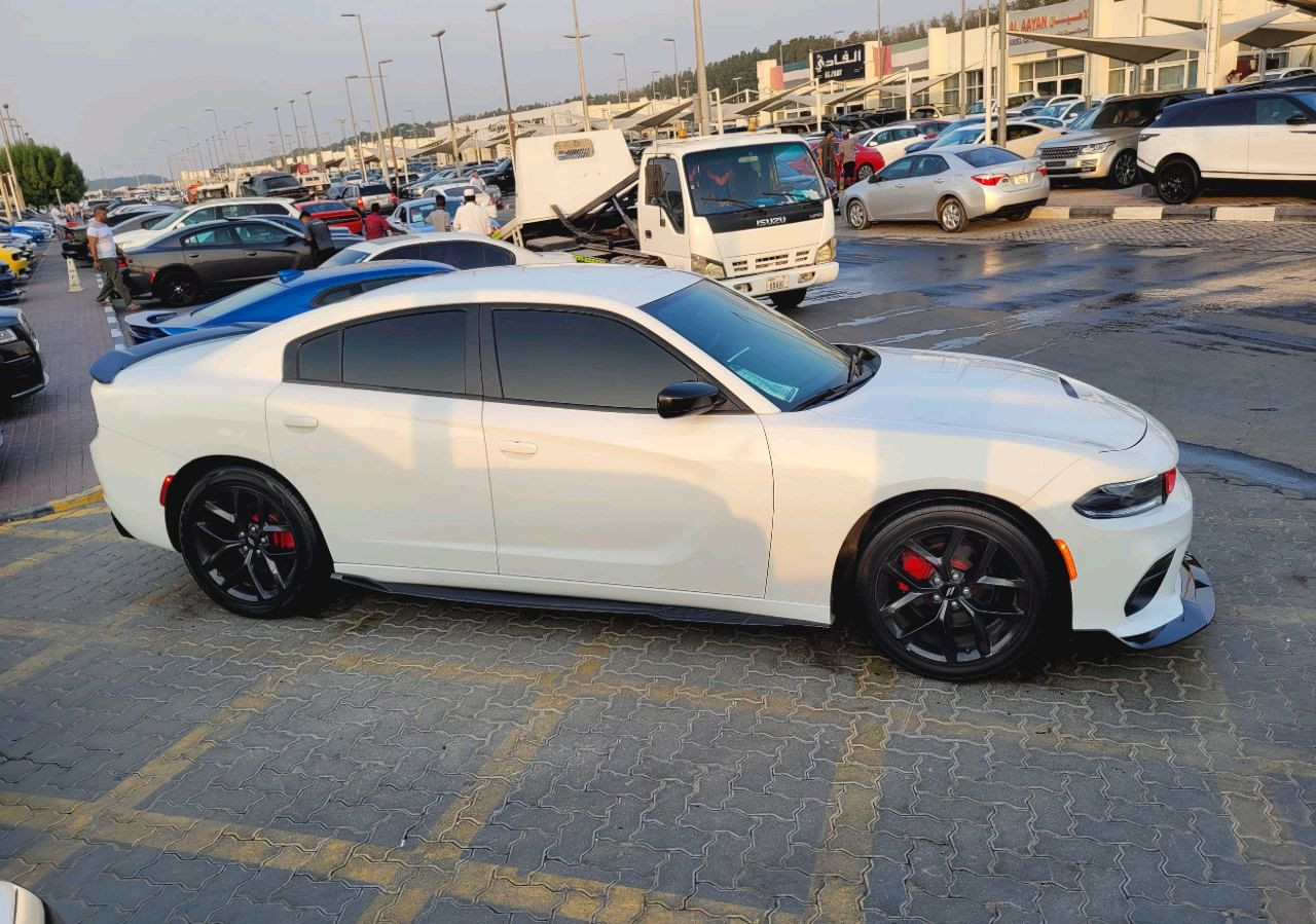 Dodge Charger - Image 6