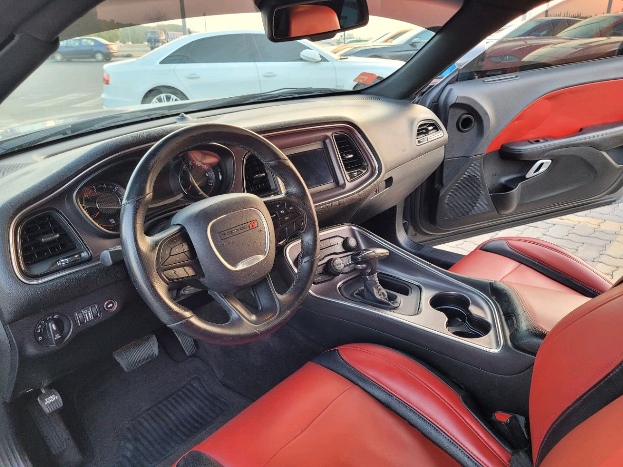 Dodge Challenger - Image 9