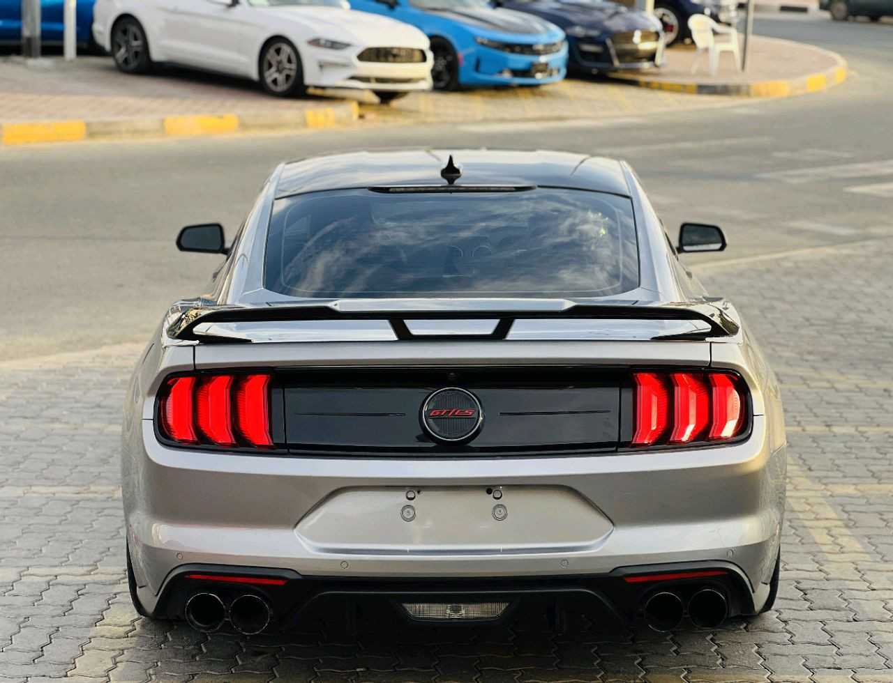 Ford Mustang - Image 7