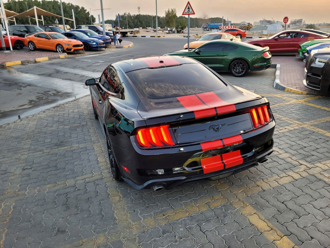 Ford Mustang - Image 11