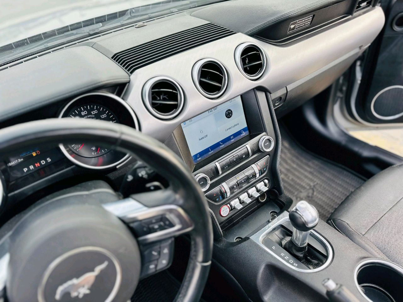 Ford Mustang - Image 11
