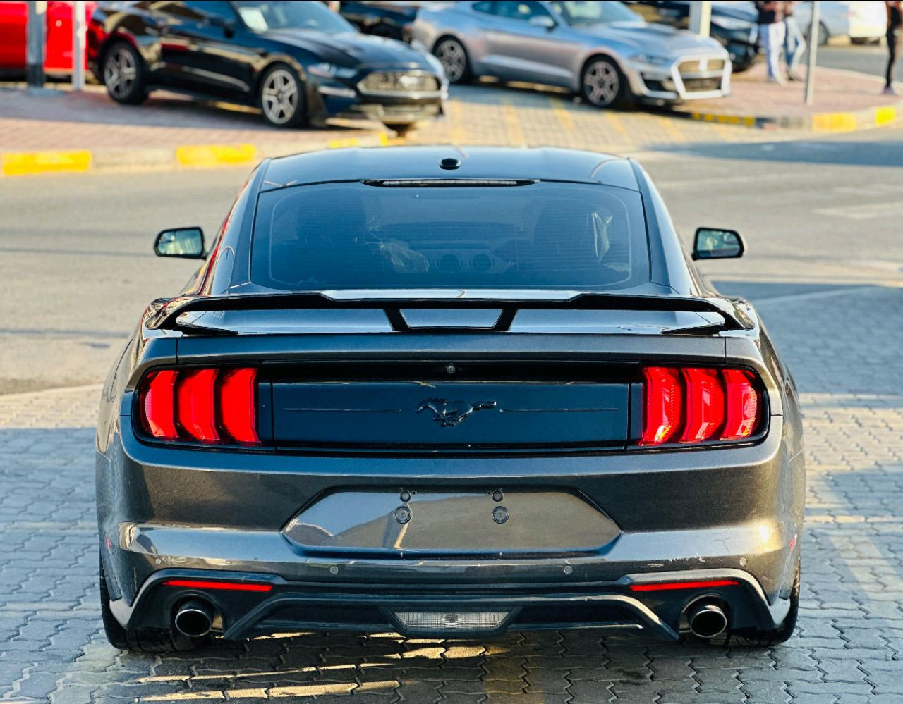 Ford Mustang - Image 7