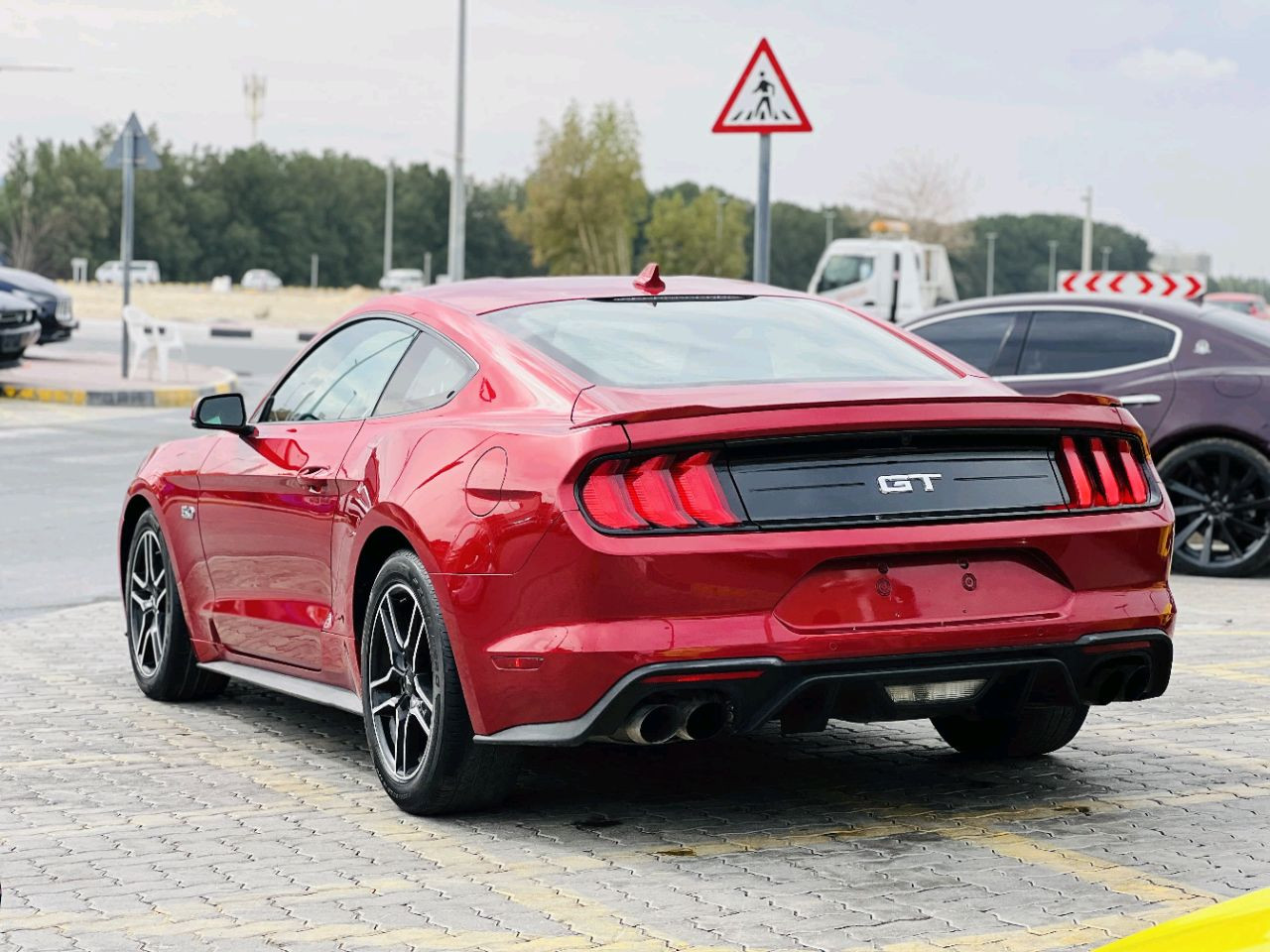 Ford Mustang - Image 7