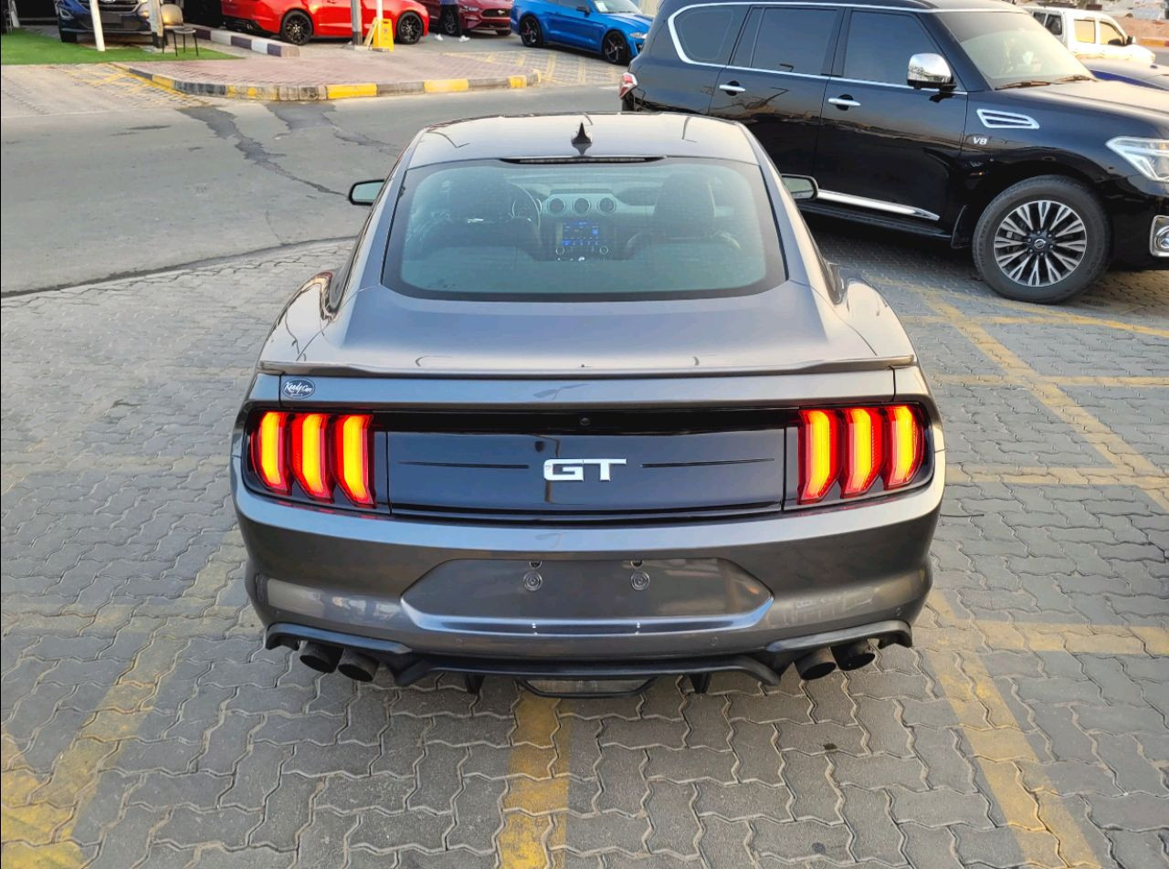 Ford Mustang - Image 7