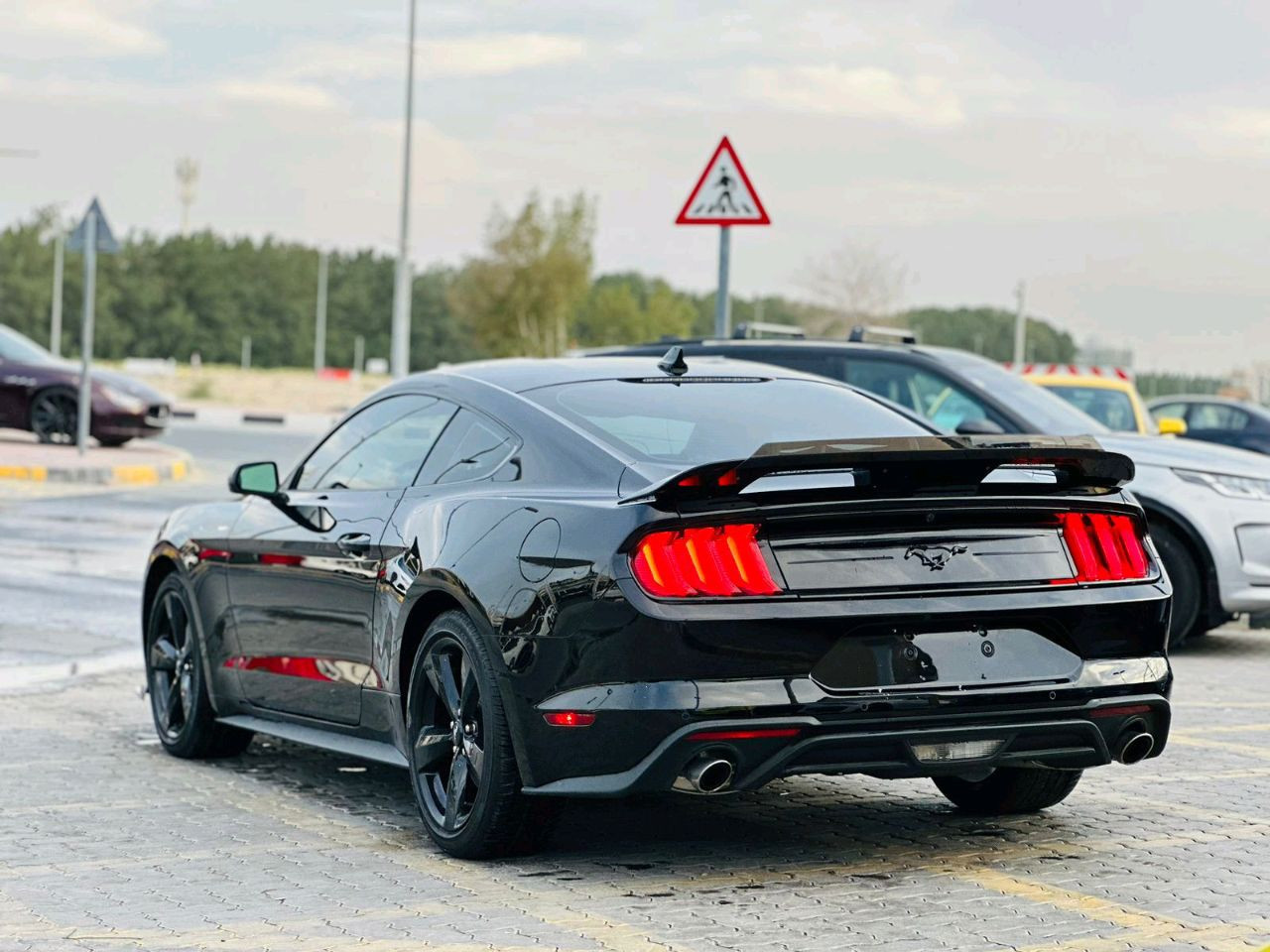 Ford Mustang - Image 5