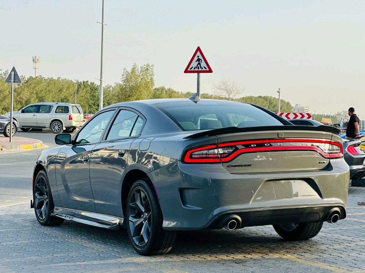 Dodge Charger - Image 8