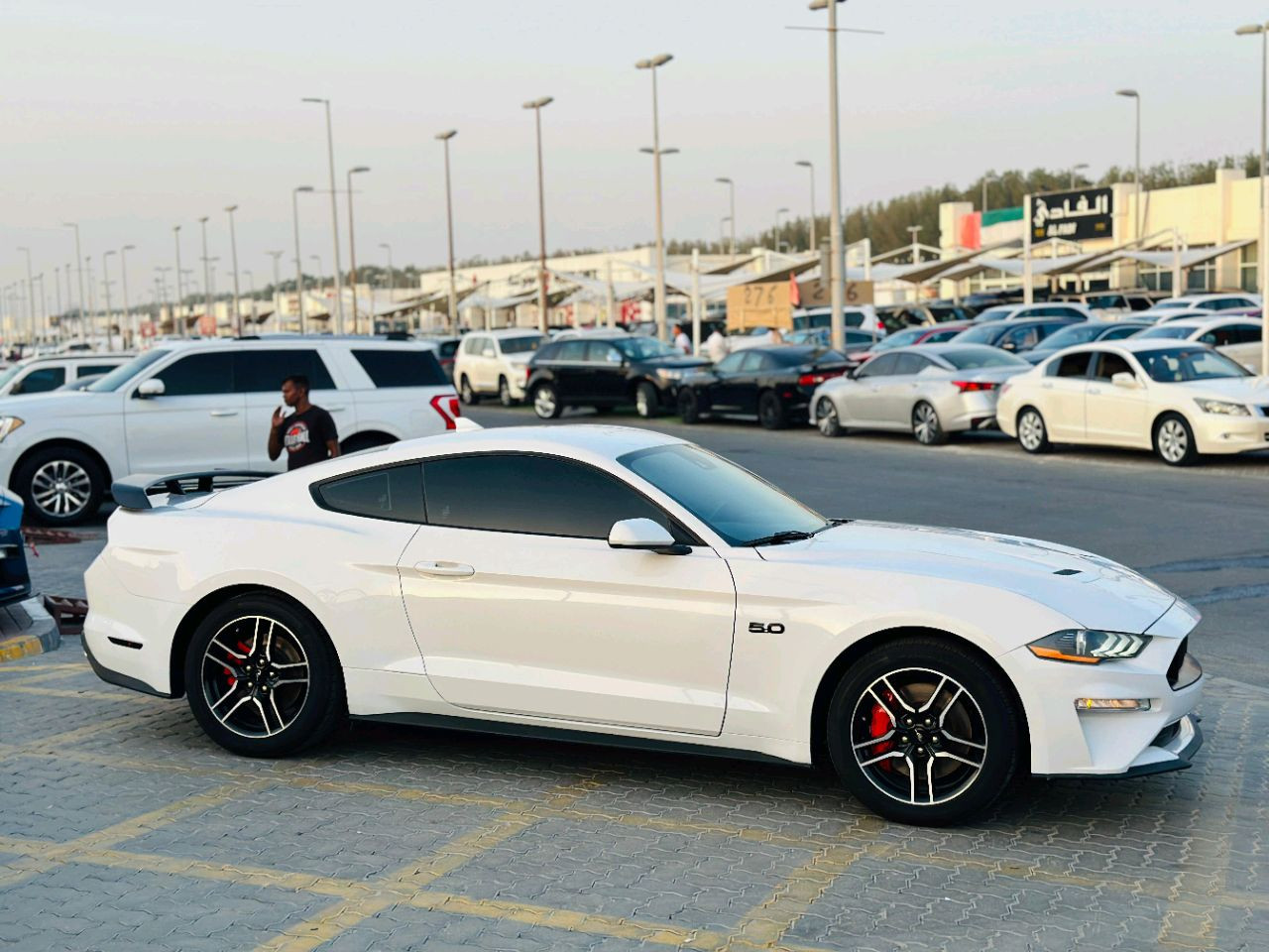 Ford Mustang - Image 5