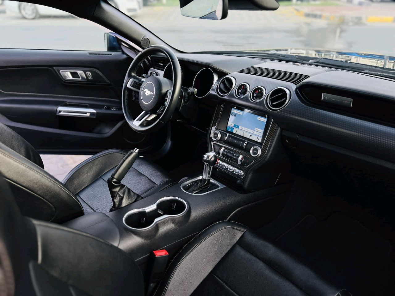 Ford Mustang - Image 10
