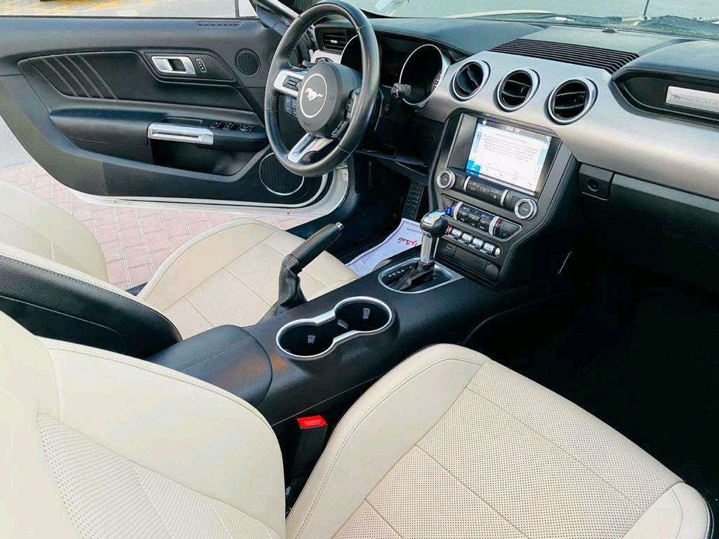 Ford Mustang - Image 2