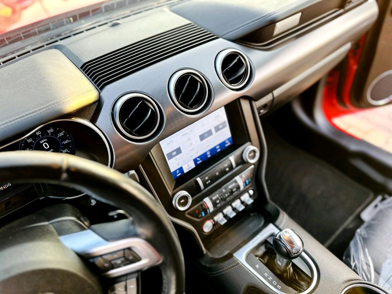 Ford Mustang - Image 19
