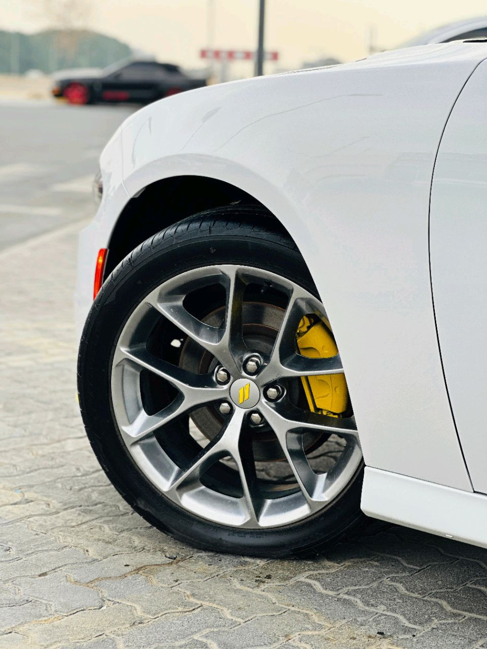 Dodge Charger - Image 5
