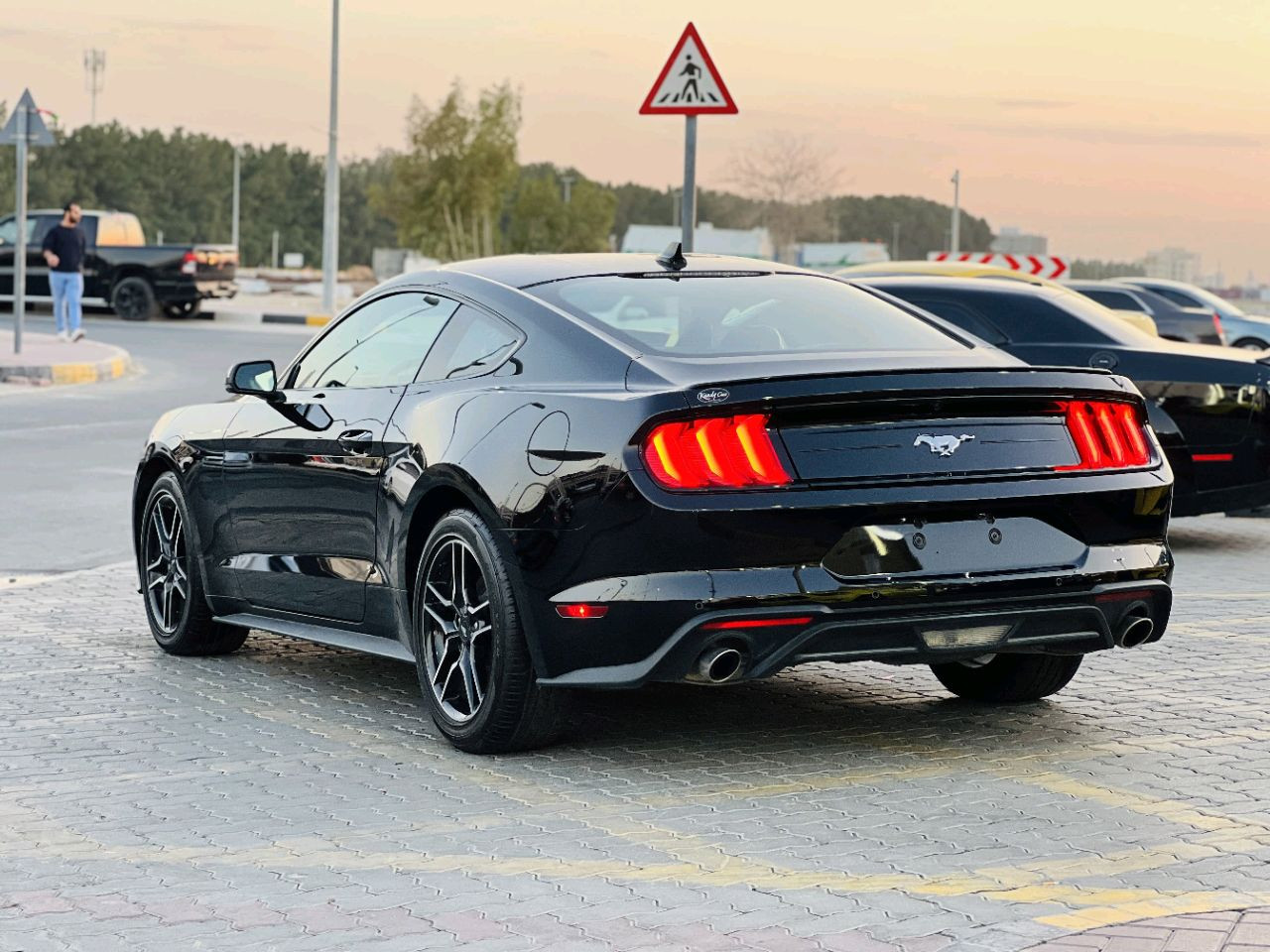 Ford Mustang - Image 10
