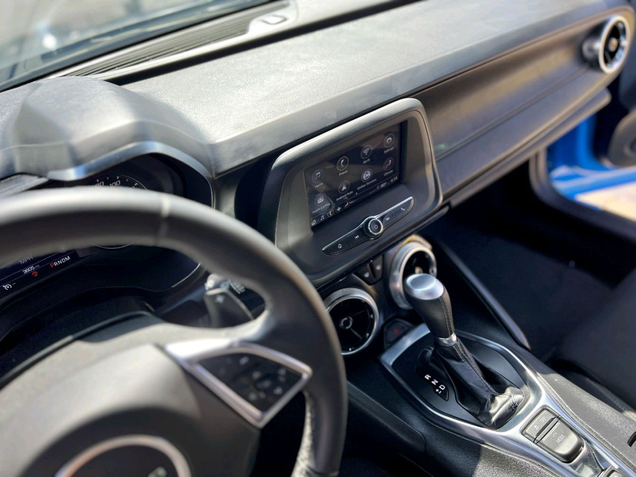 Chevrolet Camaro - Image 11