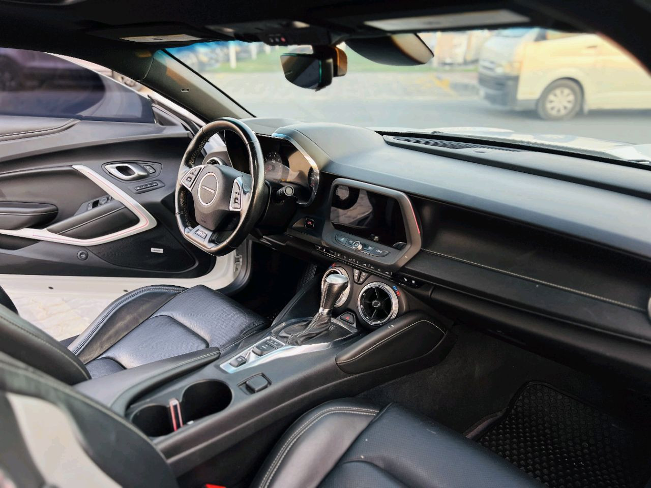 Chevrolet Camaro - Image 3