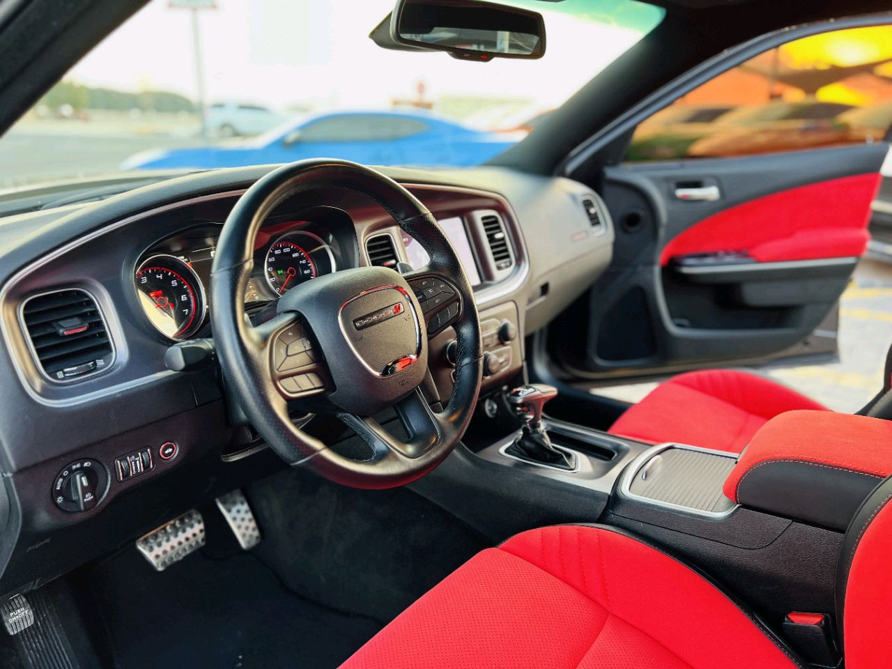 Dodge Charger - Image 10