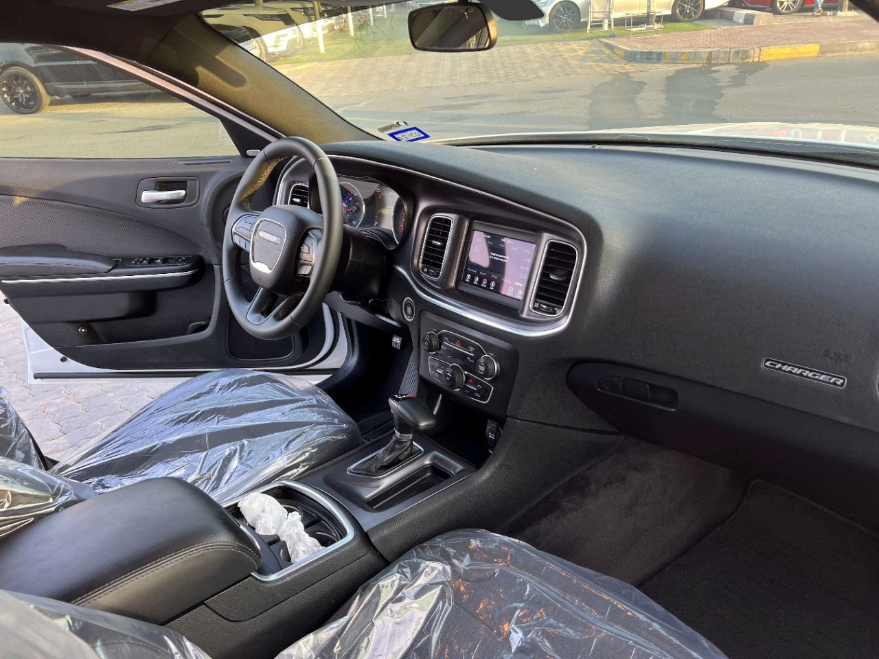 Dodge Charger - Image 10