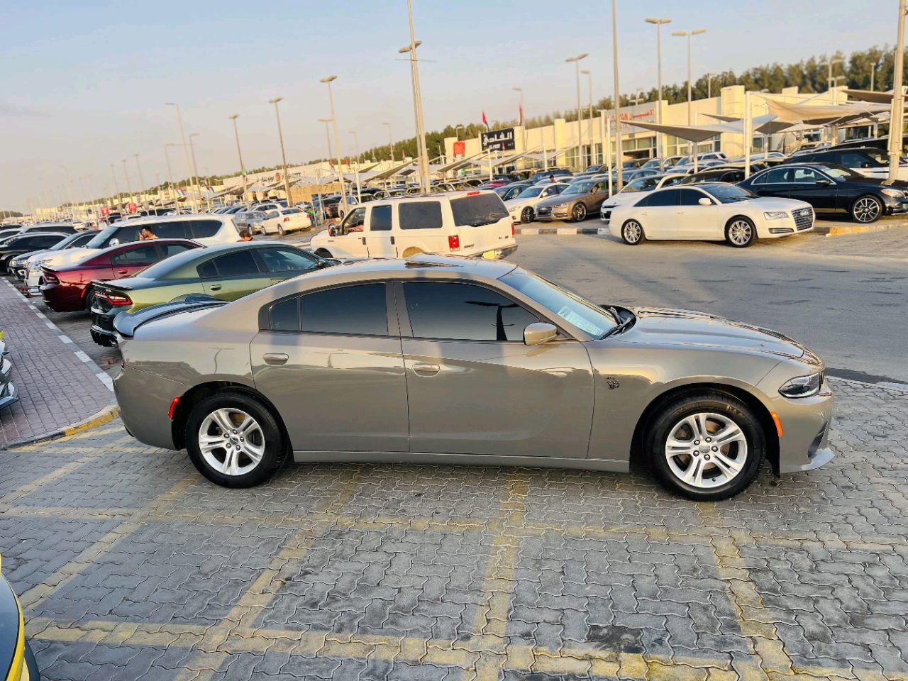 Dodge Charger - Image 5