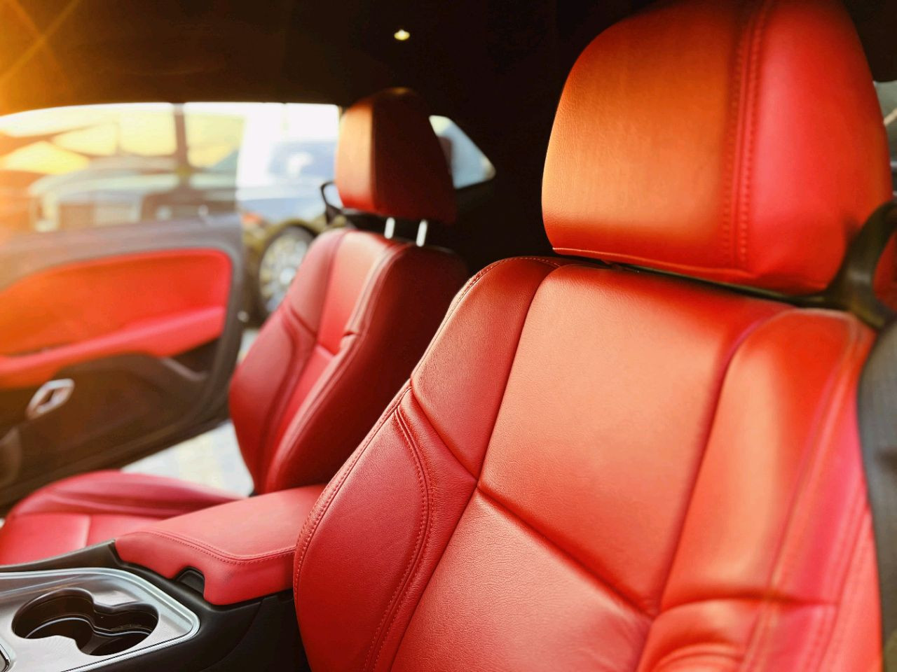 Dodge Challenger - Image 12