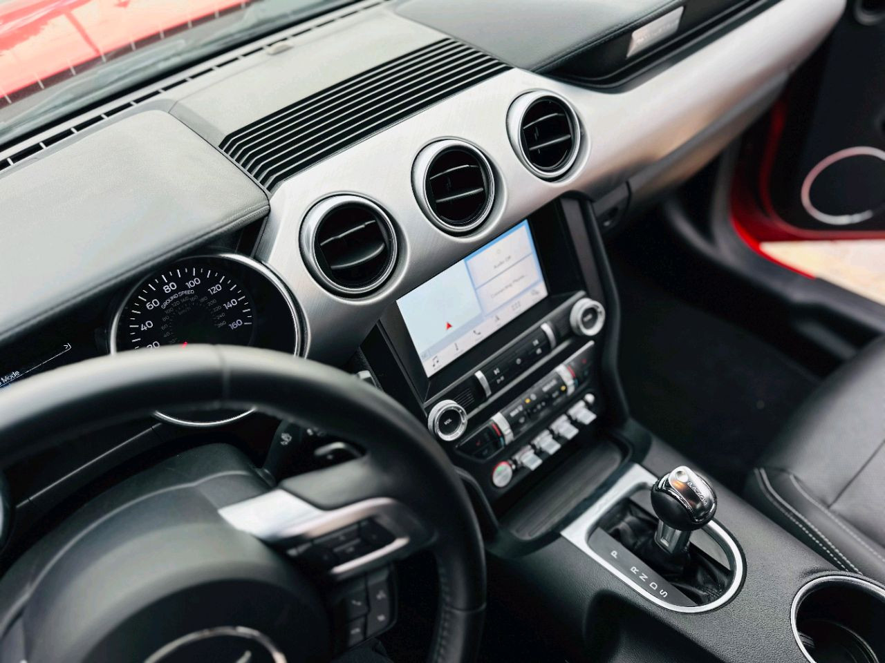 Ford Mustang - Image 11