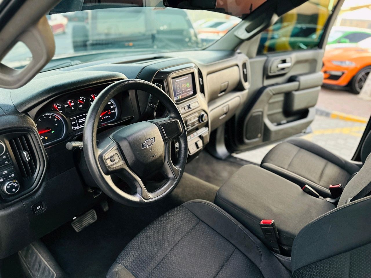 Chevrolet Silverado - Image 9