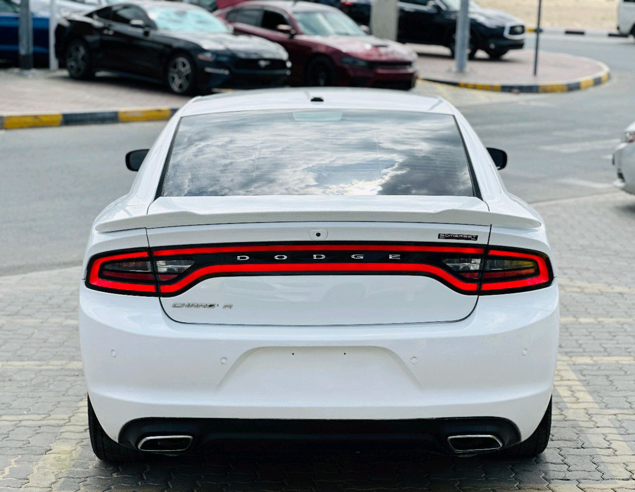 Dodge Charger - Image 8