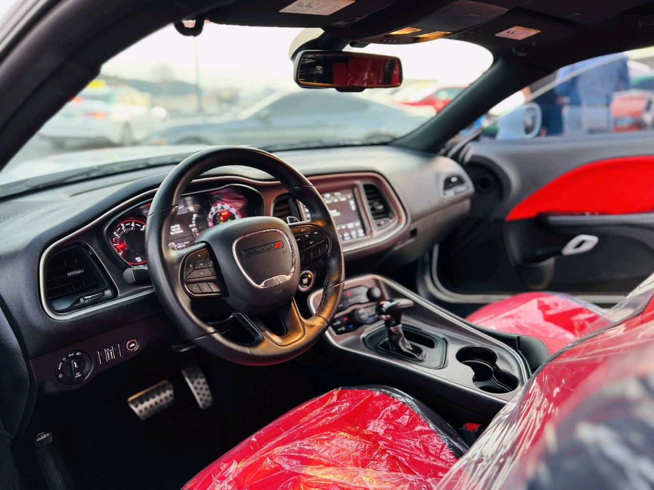 Dodge Challenger - Image 9