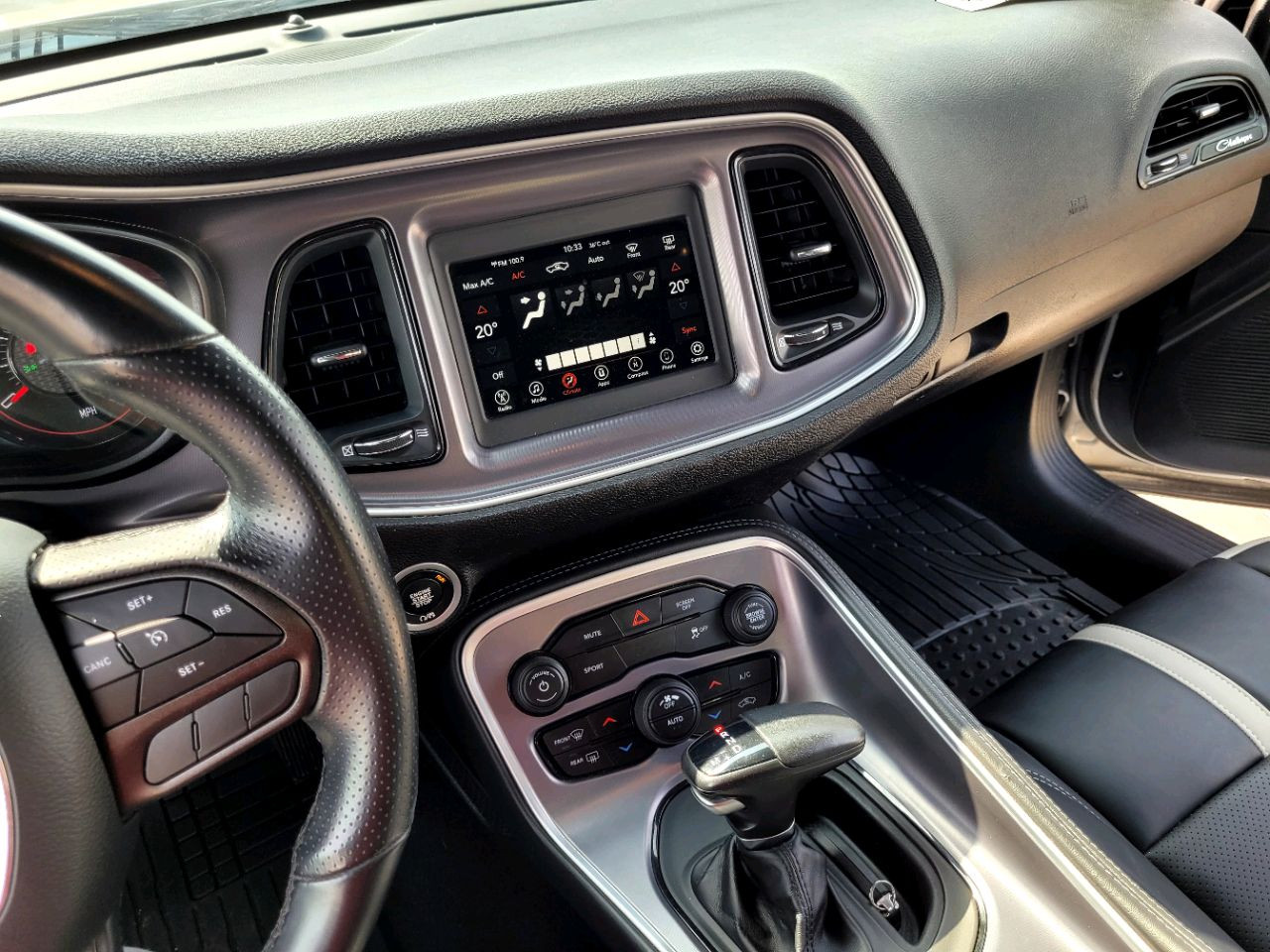 Dodge Challenger - Image 6