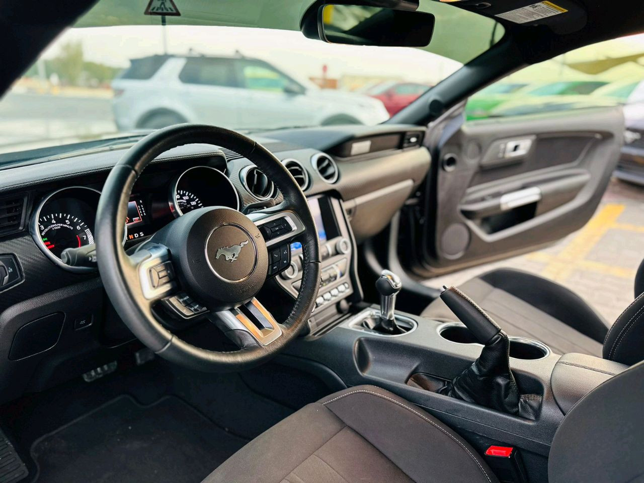 Ford Mustang - Image 12