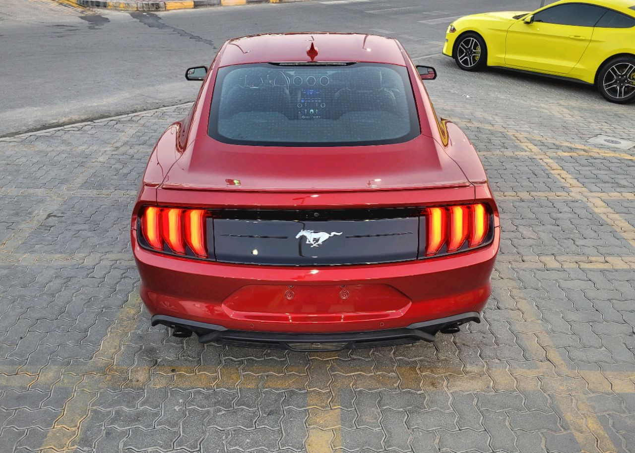 Ford Mustang - Image 5