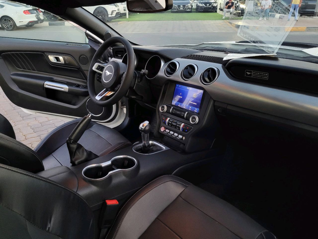 Ford Mustang - Image 8