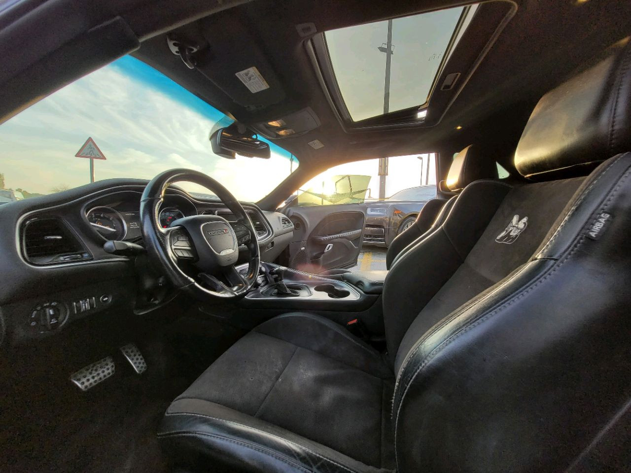 Dodge Challenger - Image 16