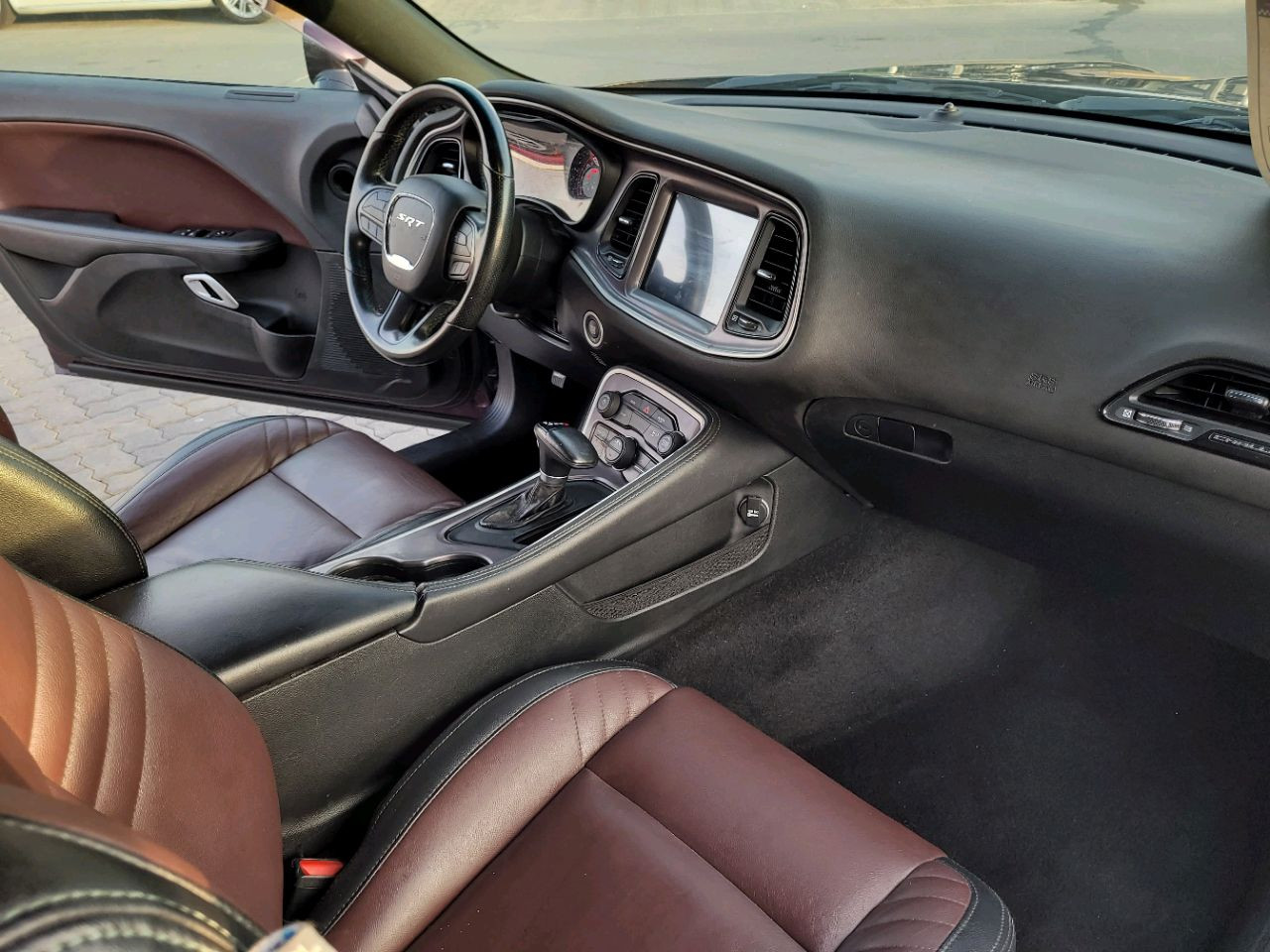 Dodge Challenger - Image 9