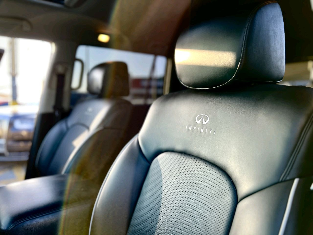 Infiniti QX80 - Image 7
