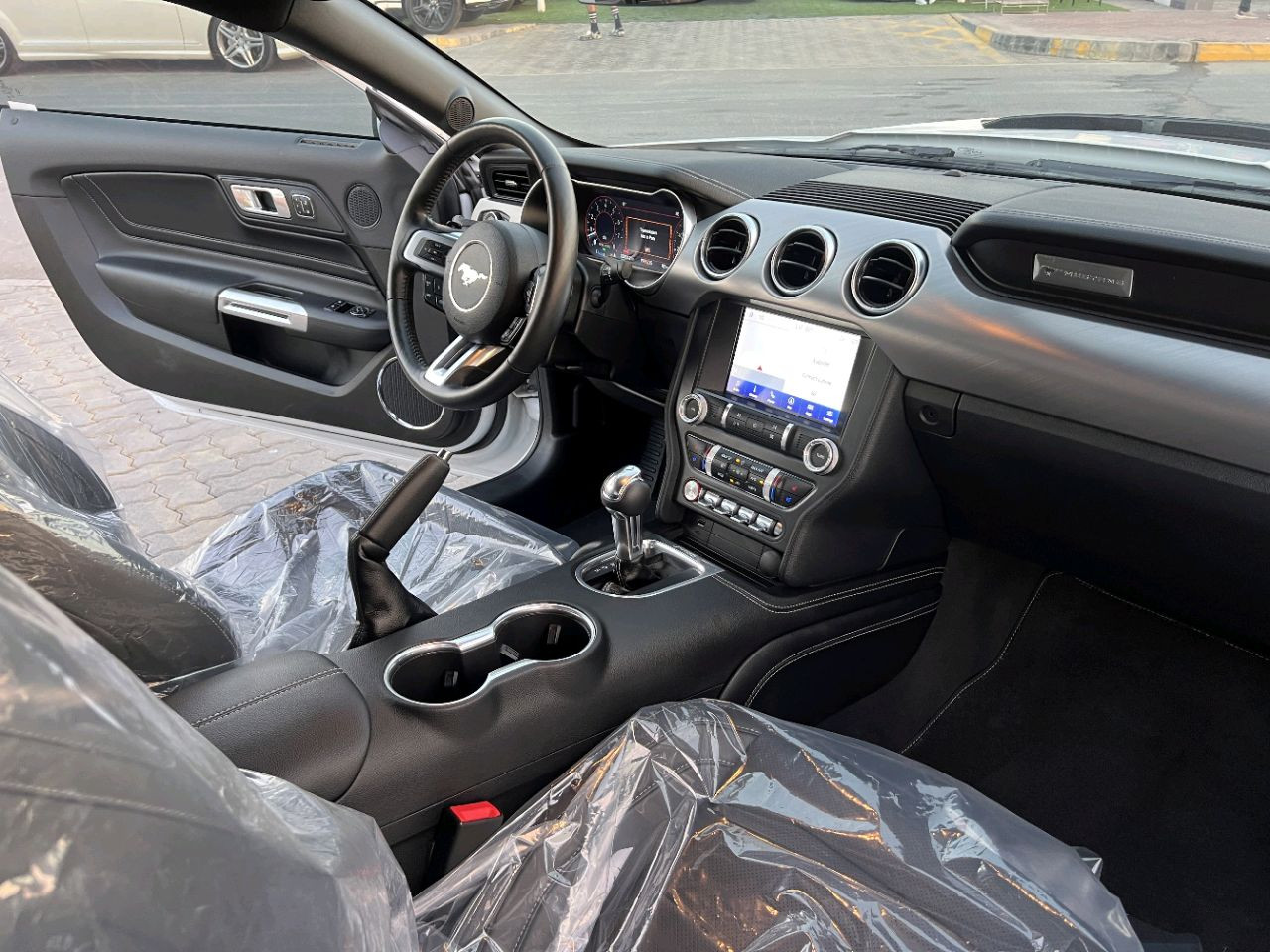 Ford Mustang - Image 9