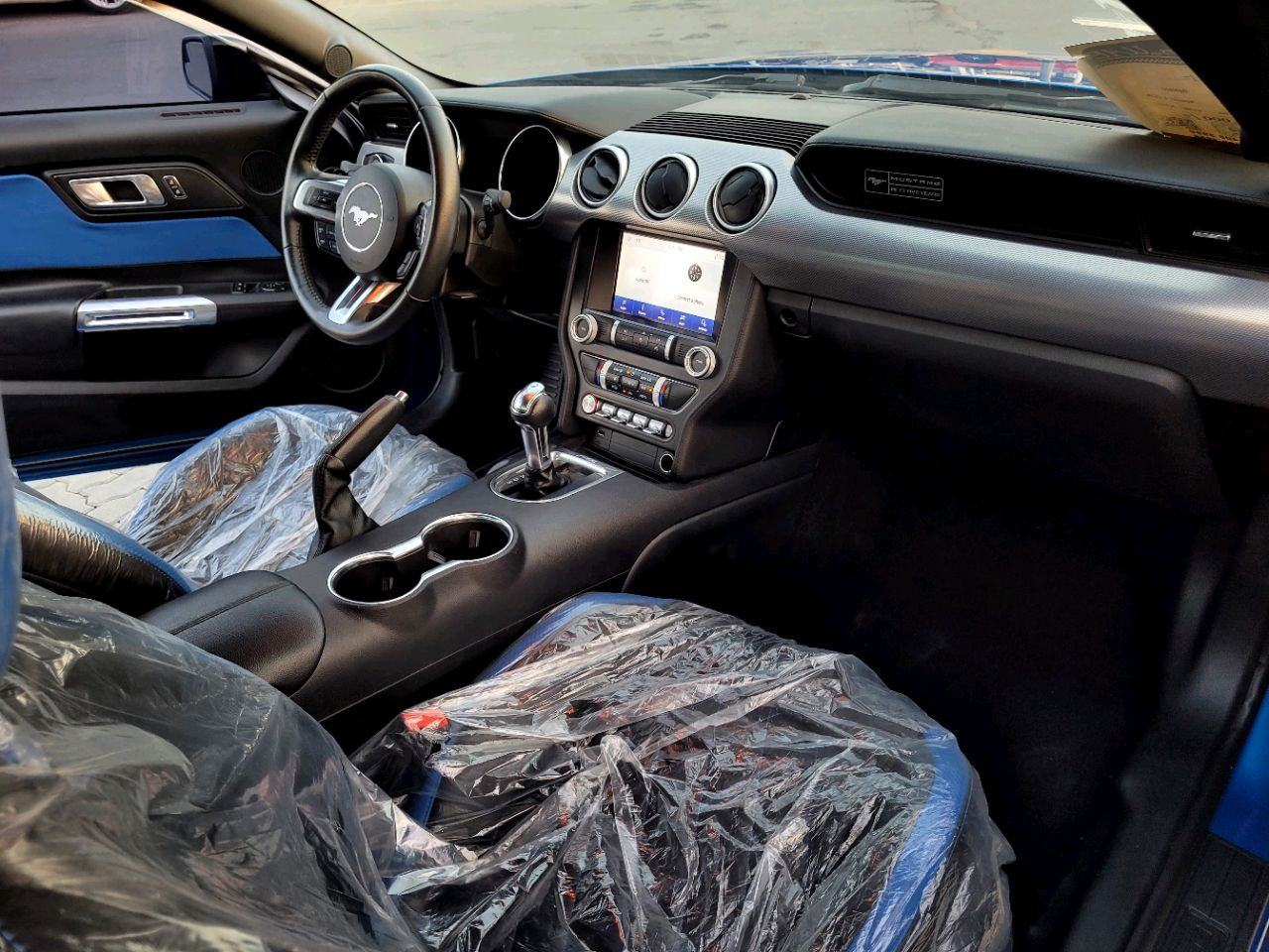 Ford Mustang - Image 9