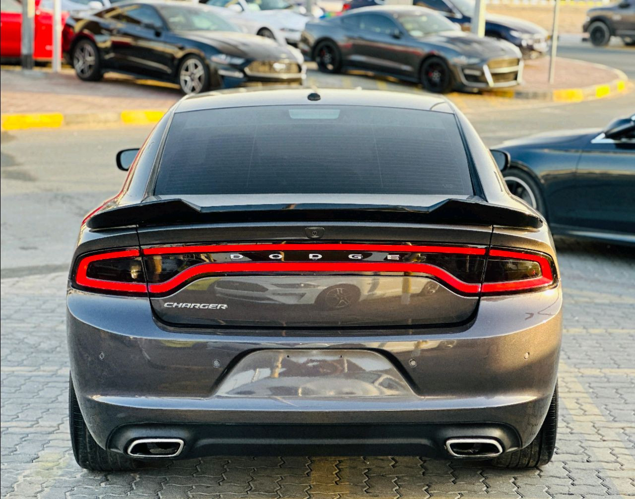 Dodge Charger - Image 8