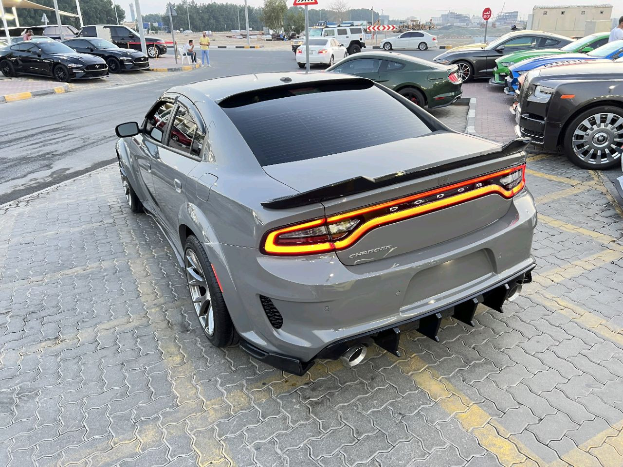 Dodge Charger - Image 6