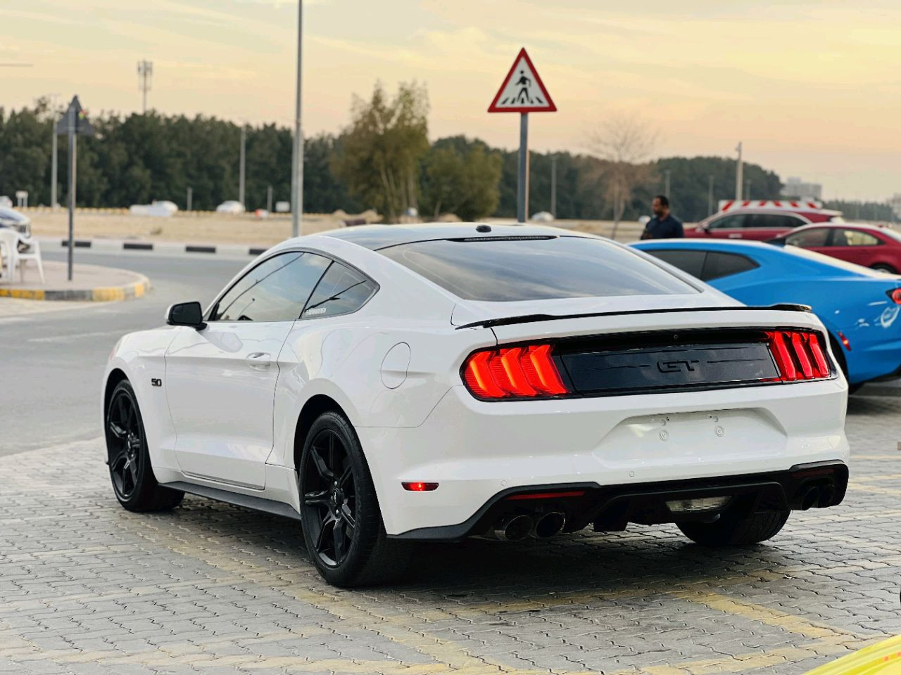 Ford Mustang - Image 7