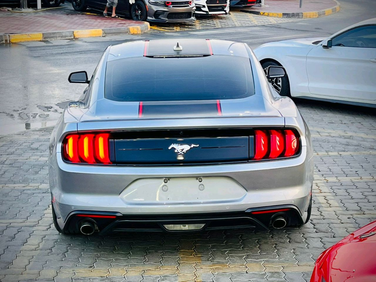 Ford Mustang - Image 4