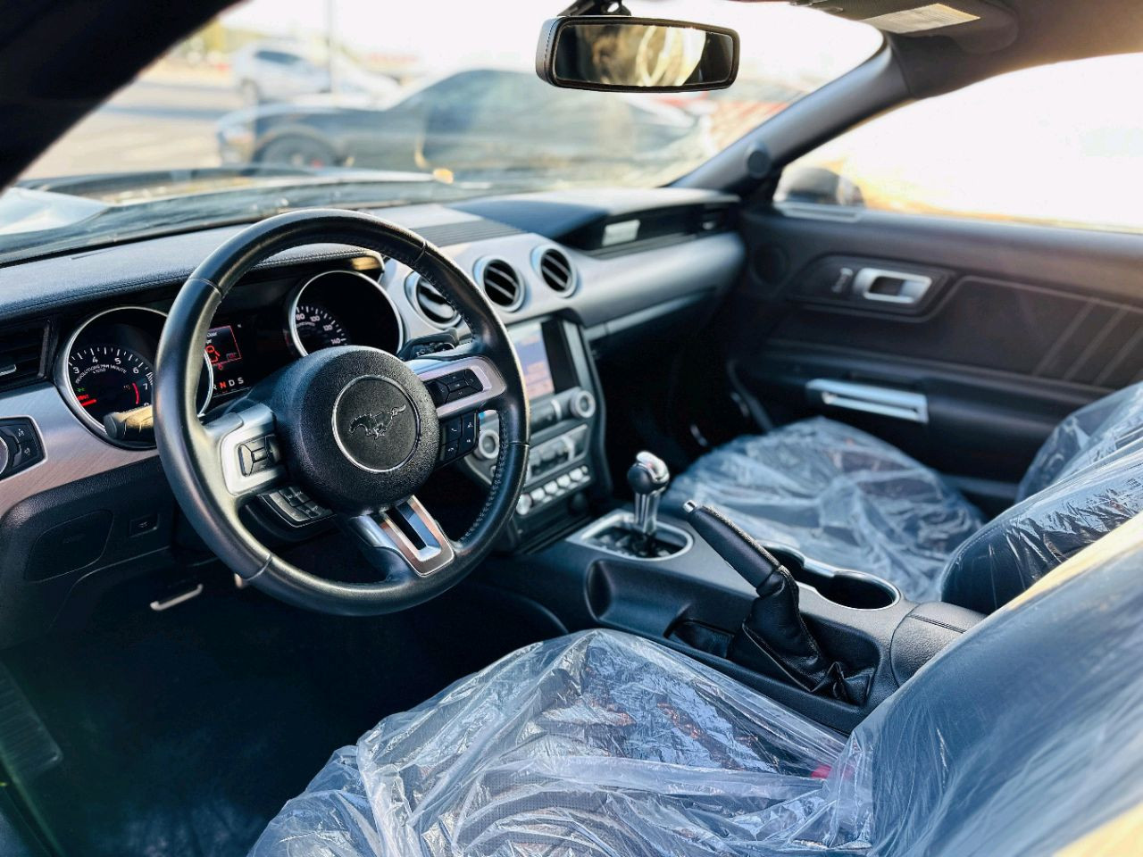Ford Mustang - Image 9
