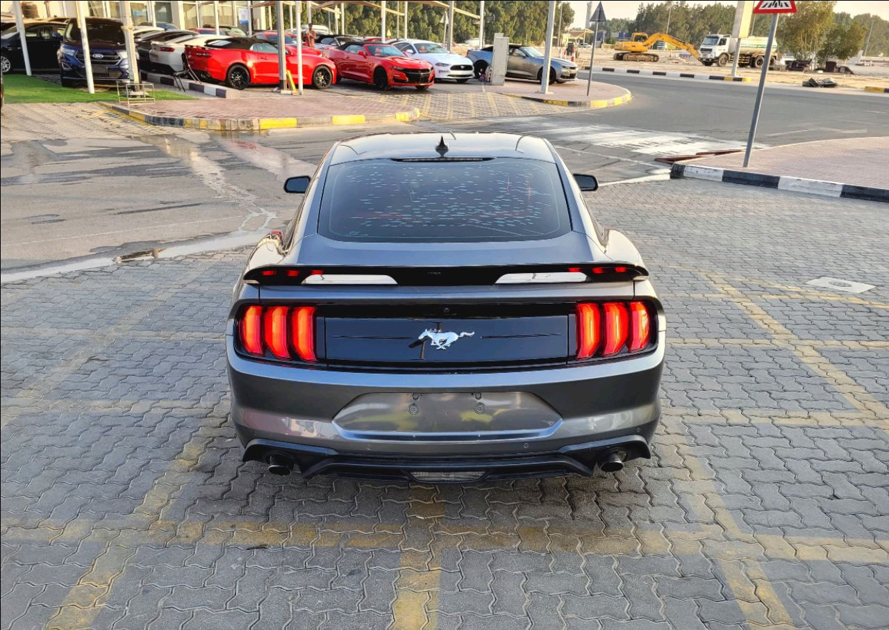 Ford Mustang - Image 4