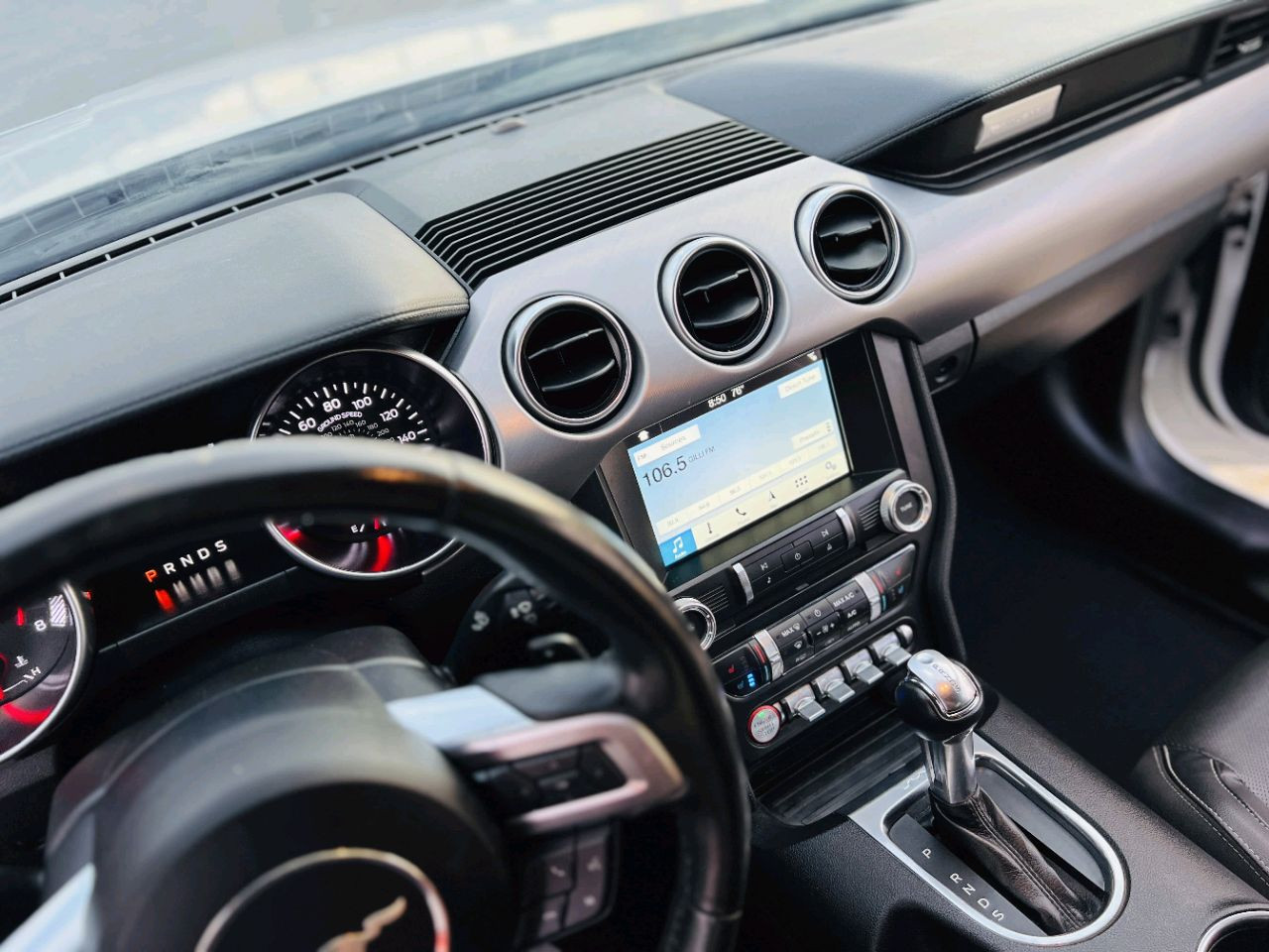 Ford Mustang - Image 12
