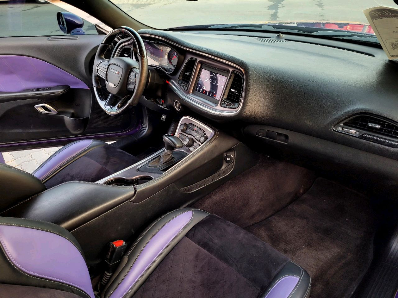 Dodge Challenger - Image 10