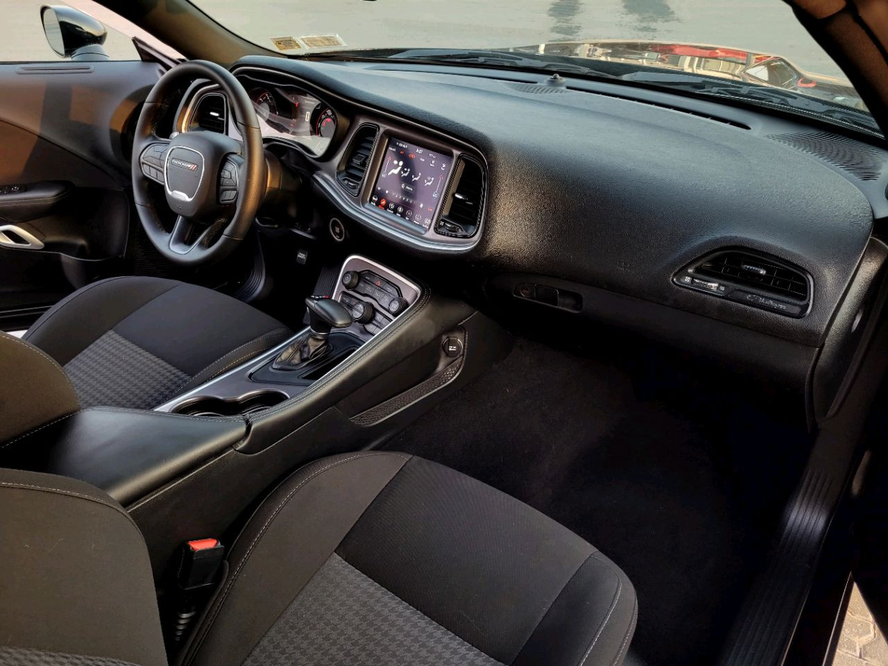 Dodge Challenger - Image 7