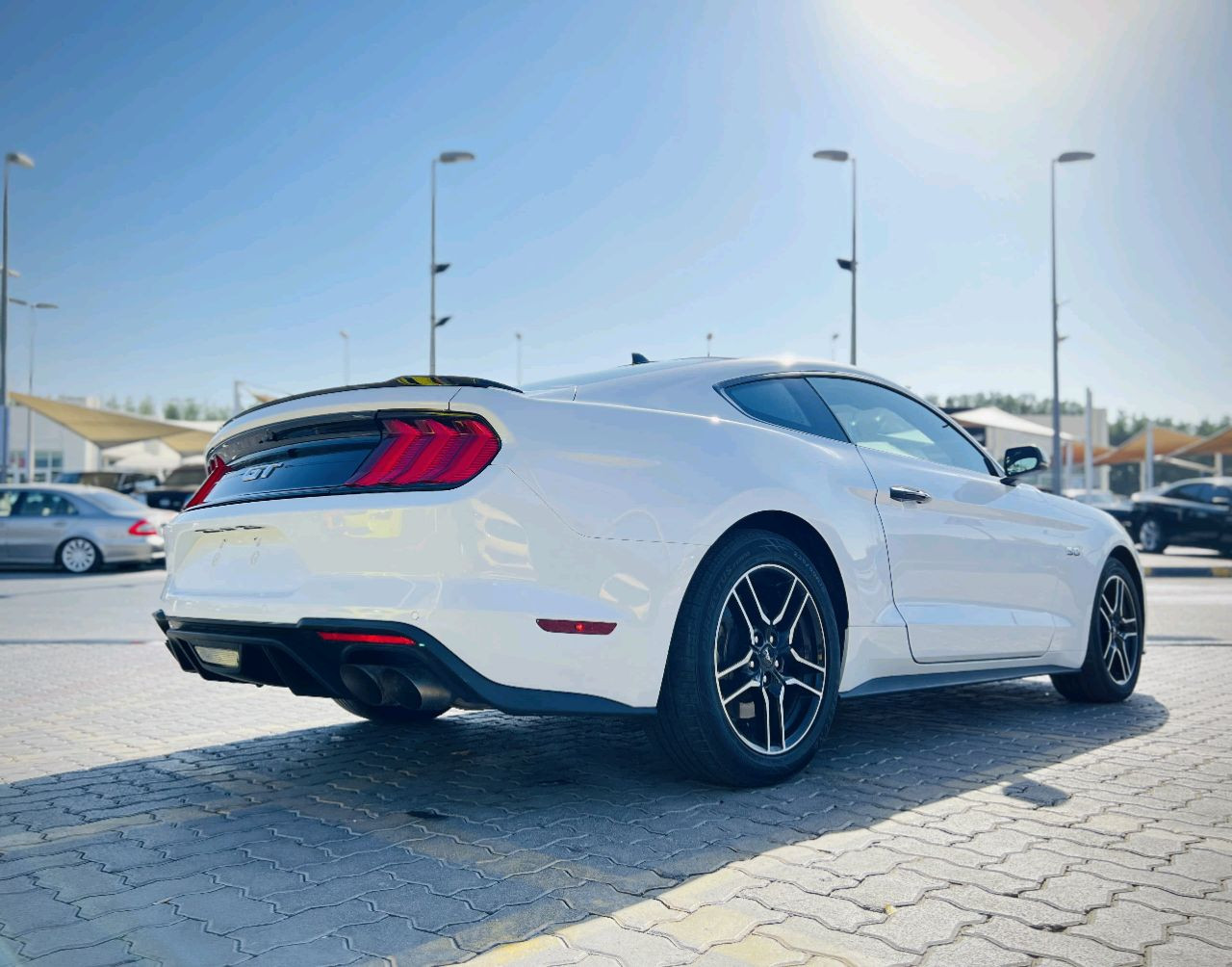 Ford Mustang - Image 6