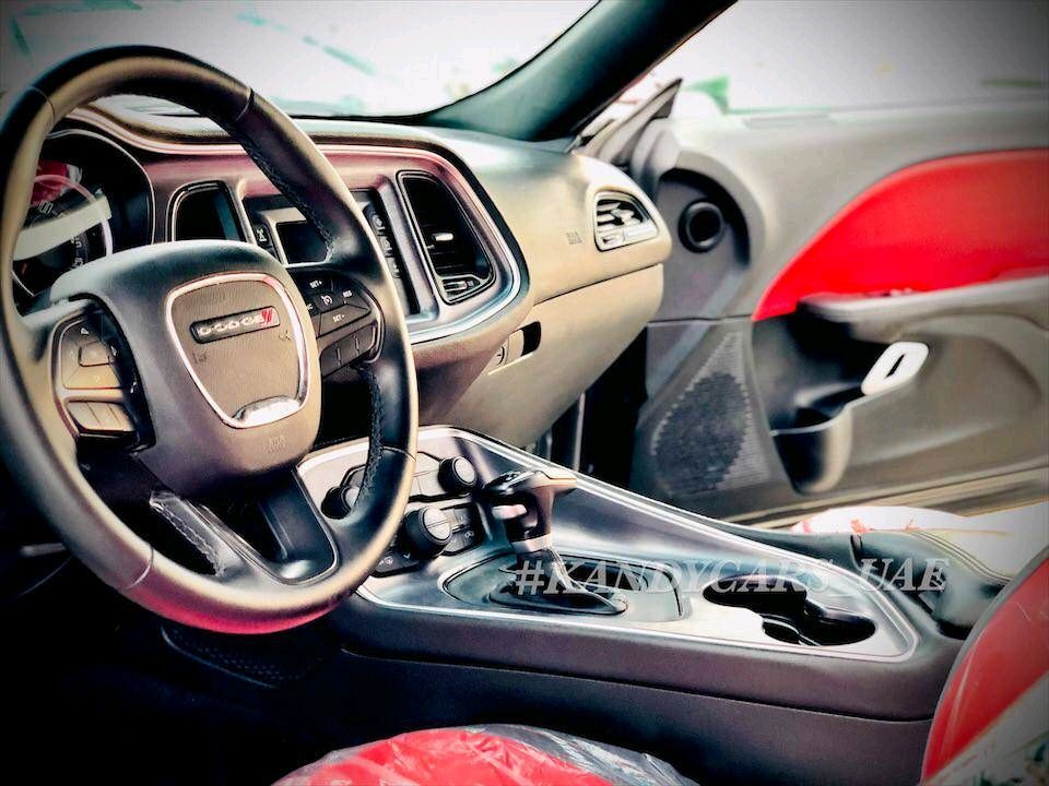 Dodge Challenger - Image 6
