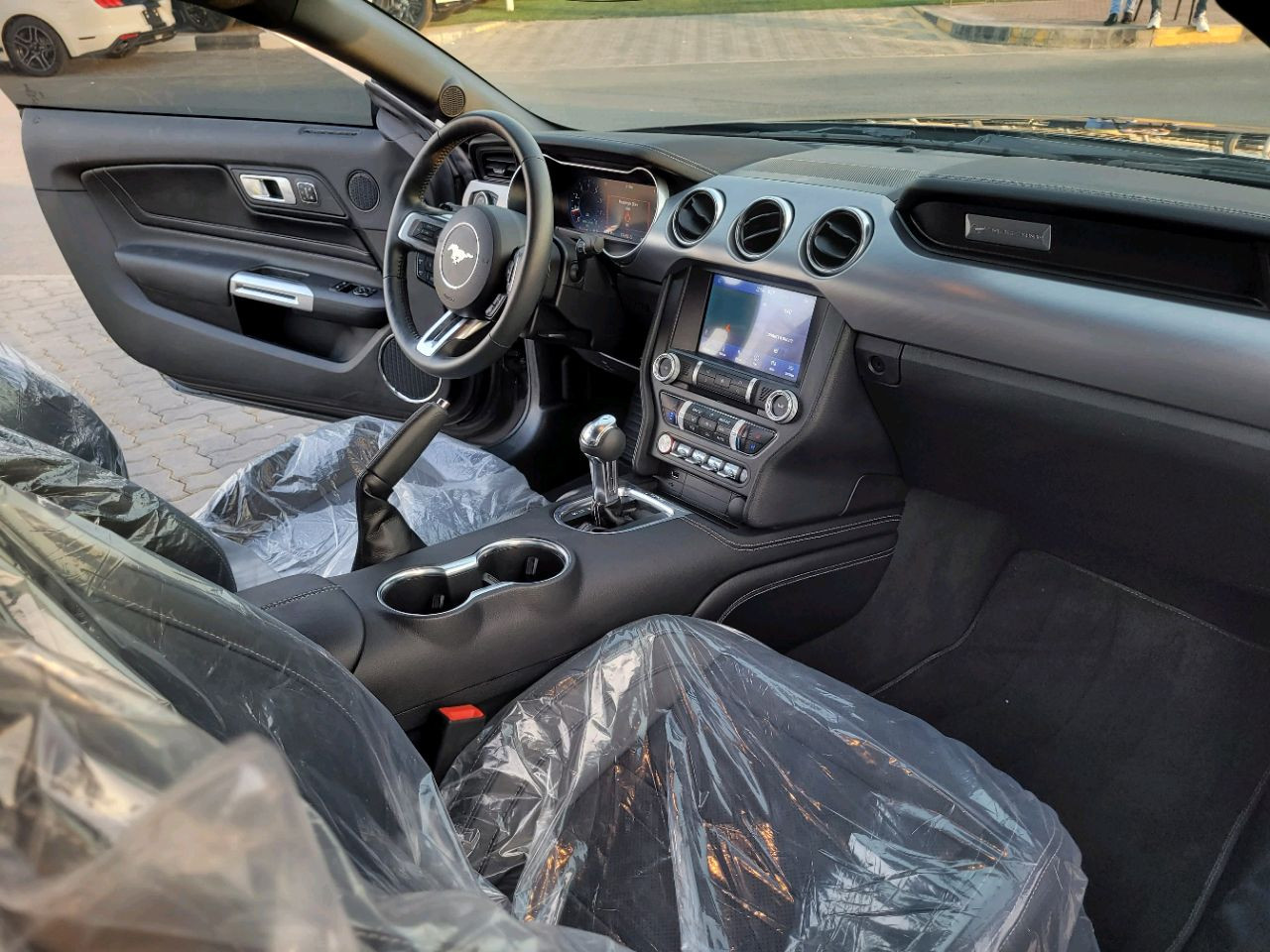 Ford Mustang - Image 7