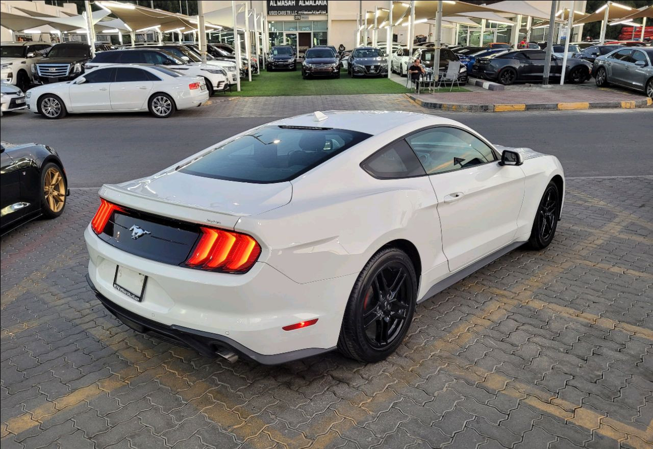 Ford Mustang - Image 6