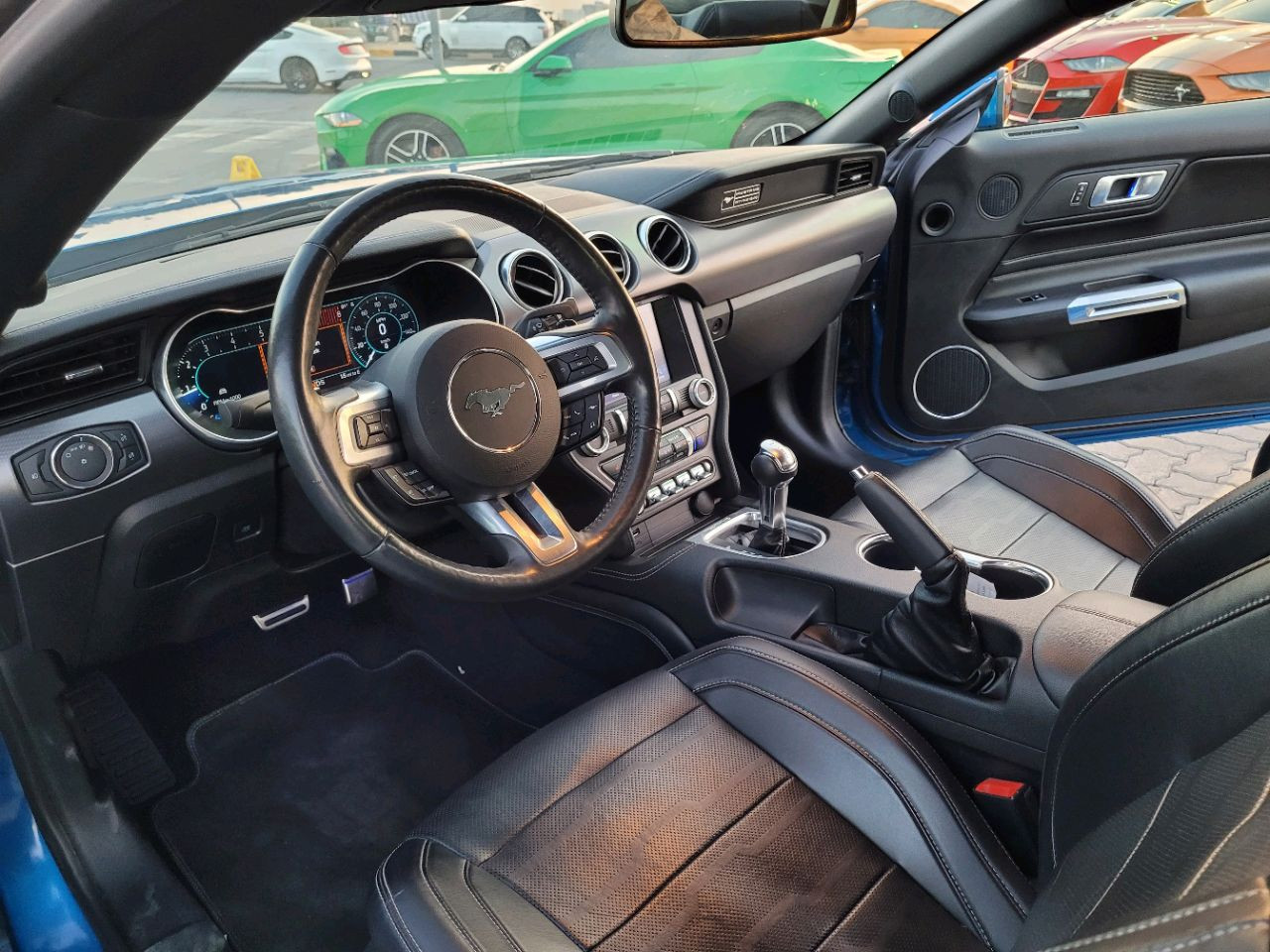 Ford Mustang - Image 10