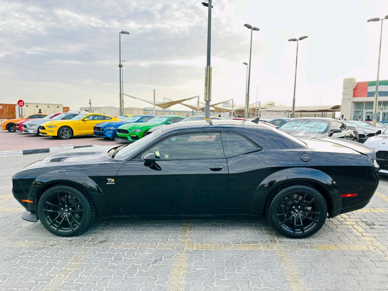 Dodge Challenger - Image 9
